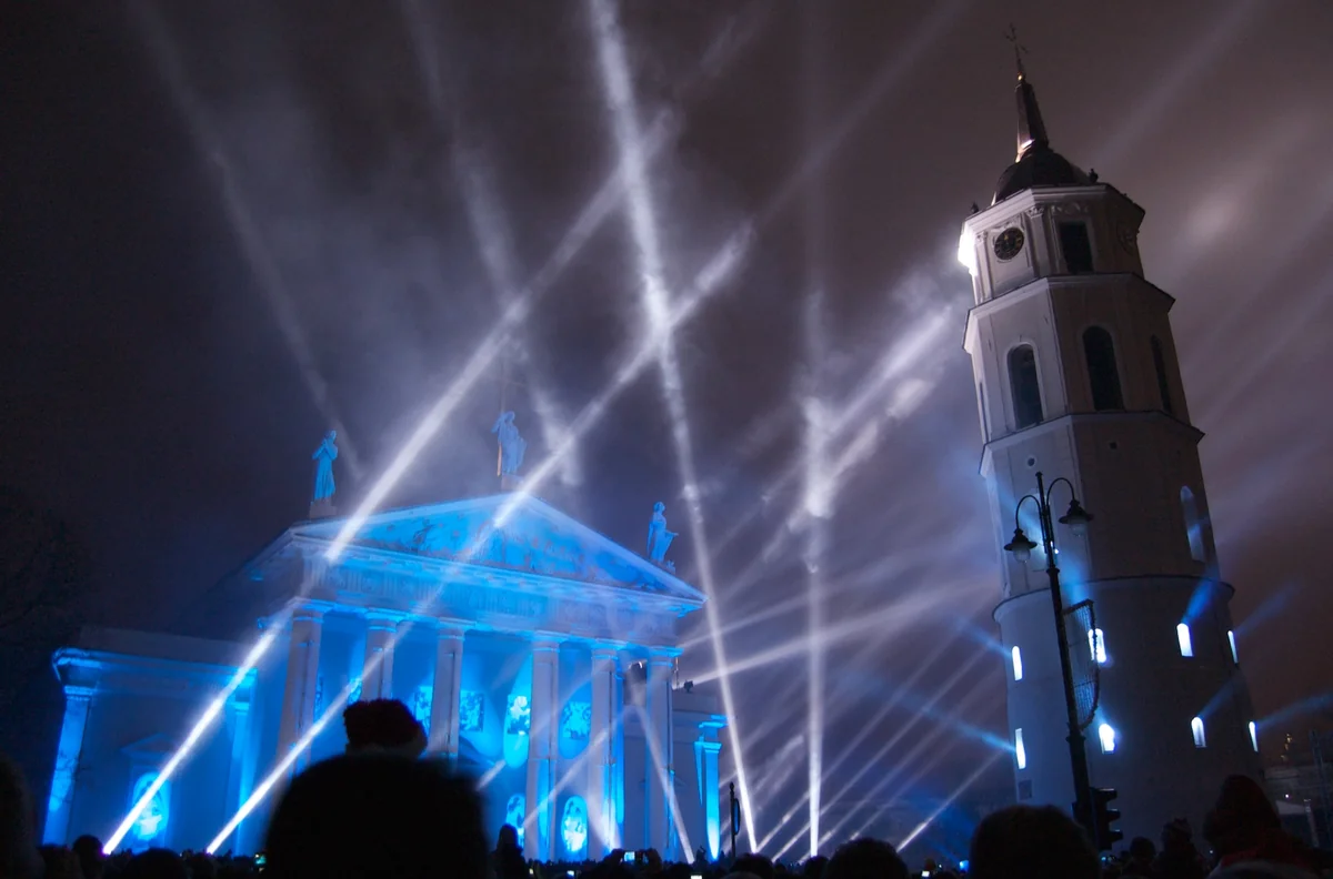 Vilniaus Katedros aikštės naktinis vaizdas Naujųjų metų proga, 2008 m.